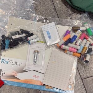 Silhouette PixScan Crafting Set with Multicolor Markers